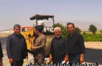 بازدید فرماندار، شهردار و اعضای شورای اسلامی شهر از عملیات قیرپاشی و آماده‌سازی آسفالت کمربندی